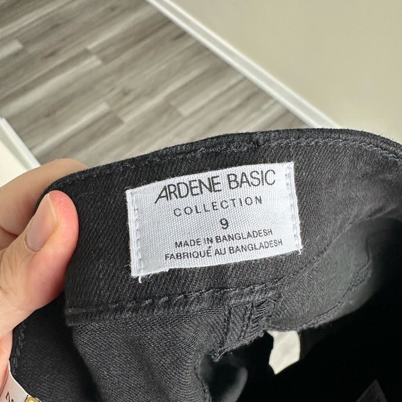 Ardene Black Jean Shorts for Women - Picture 6 of 9